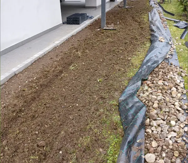 Rifacimento giardino prima manutenzione - il Maggiociondolo Varese